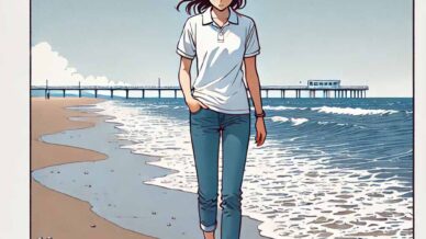 一人浜辺を歩く中学生女子